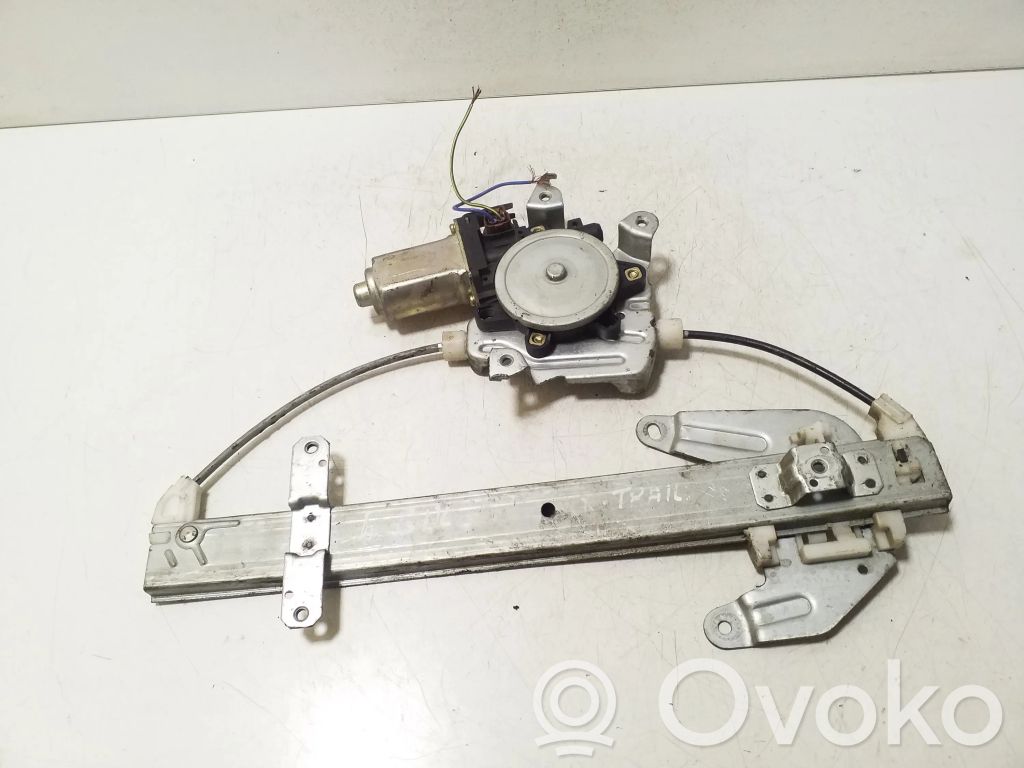 Nissan X-Trail T30 Macara geam ușă spate cu motor 