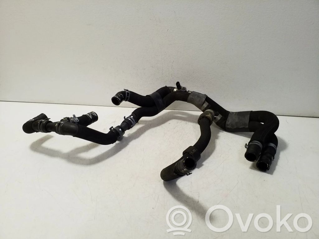Audi e-tron Engine coolant pipe/hose 