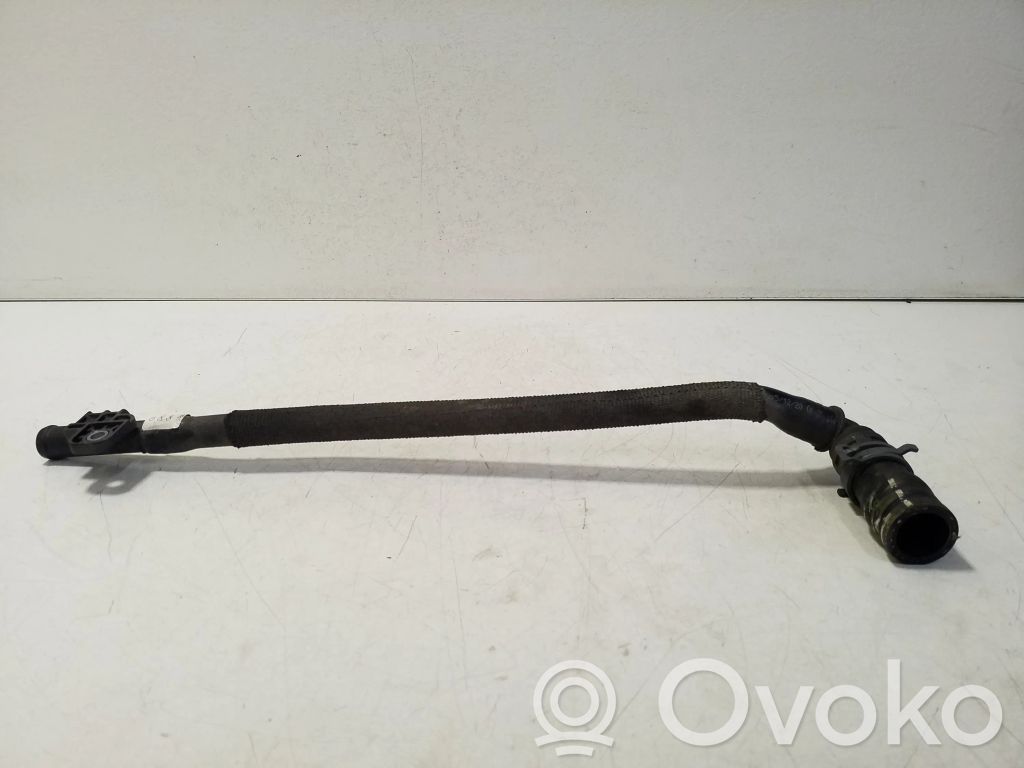 Audi e-tron Engine coolant pipe/hose 