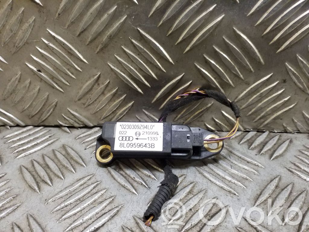 Airbagsensor Crashsensor Drucksensor   8L0959643B