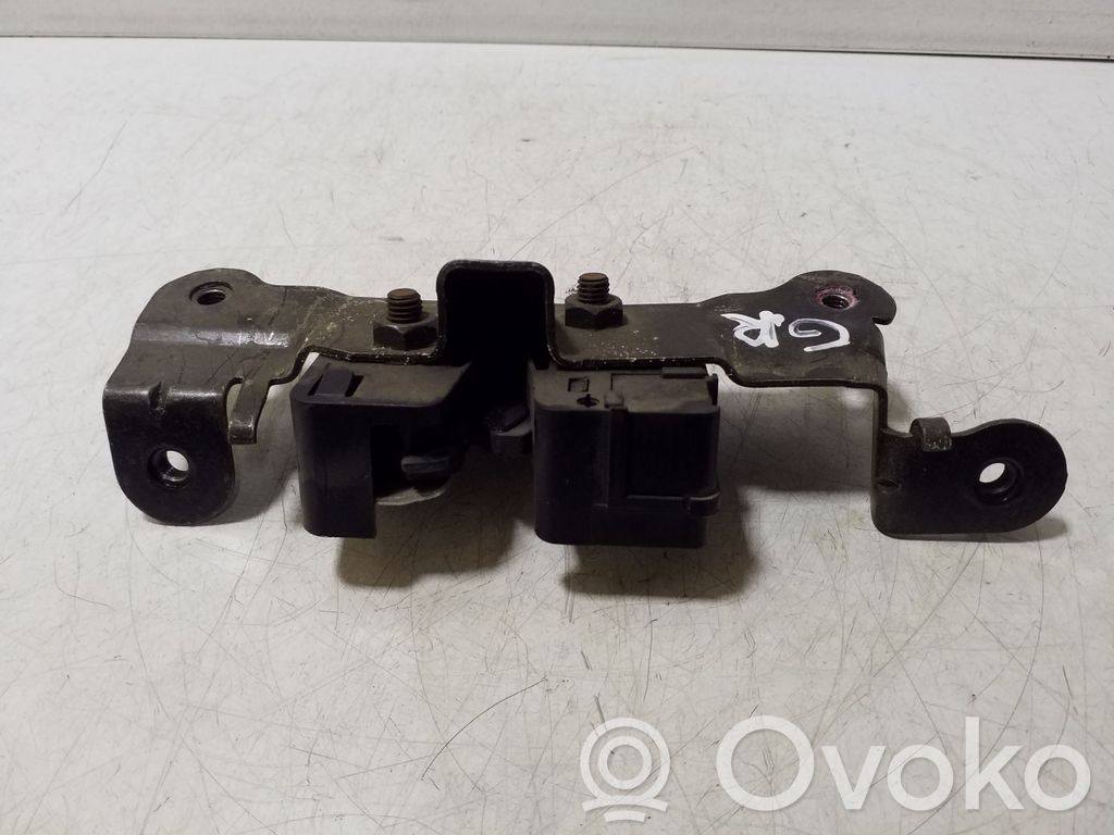 Volvo S60 Zatrzask blokady oparcia fotela