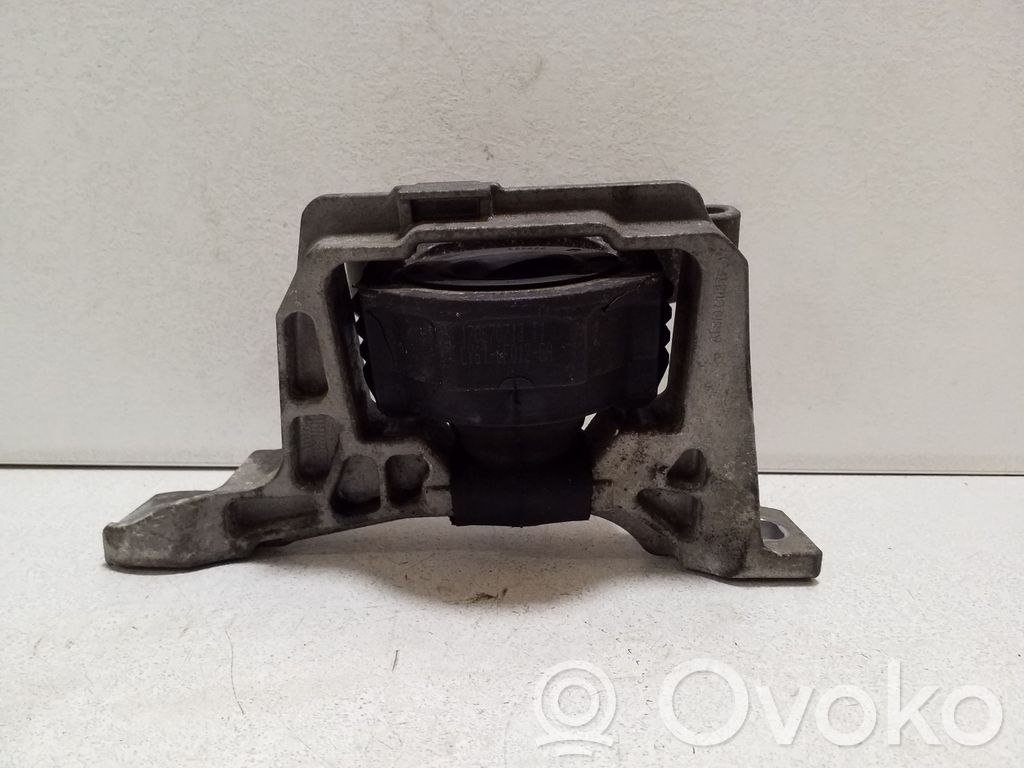 Ford Kuga II Engine mount bracket 