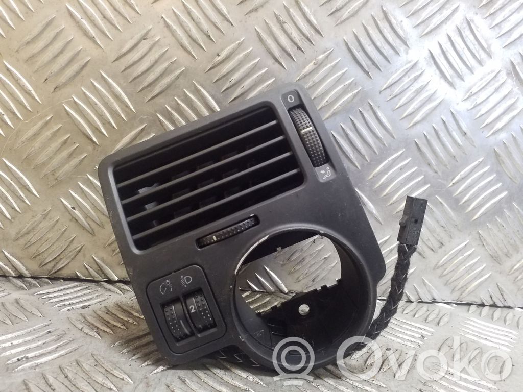 Volkswagen Golf IV Dashboard side air vent grill/cover trim 