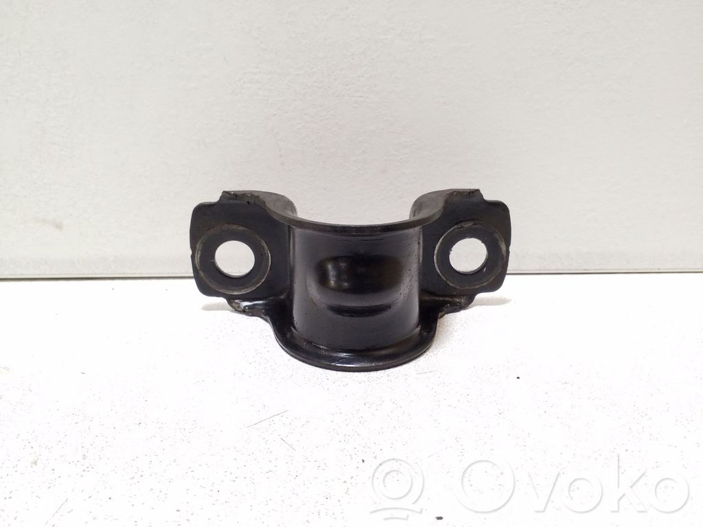 Ford Kuga II Sway bar bush bracket, front 