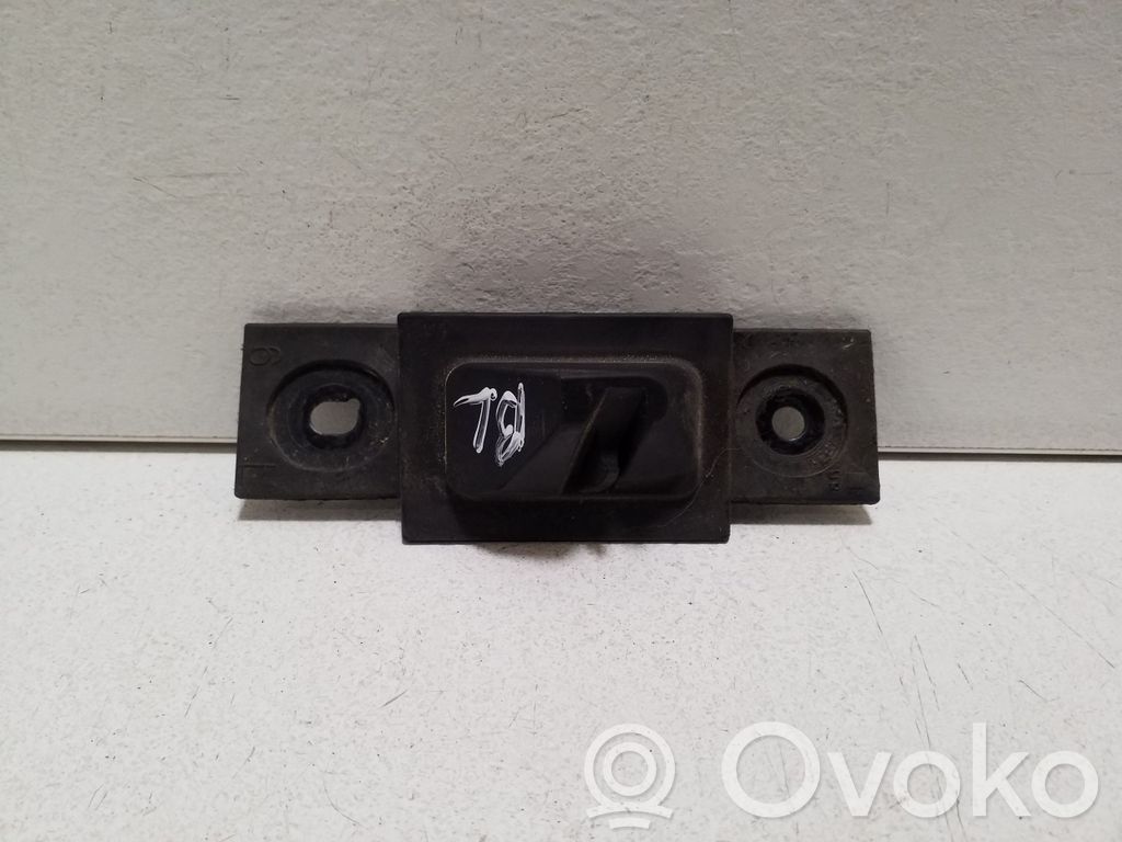 Lexus NX Tailgate/trunk/boot lid buffer 