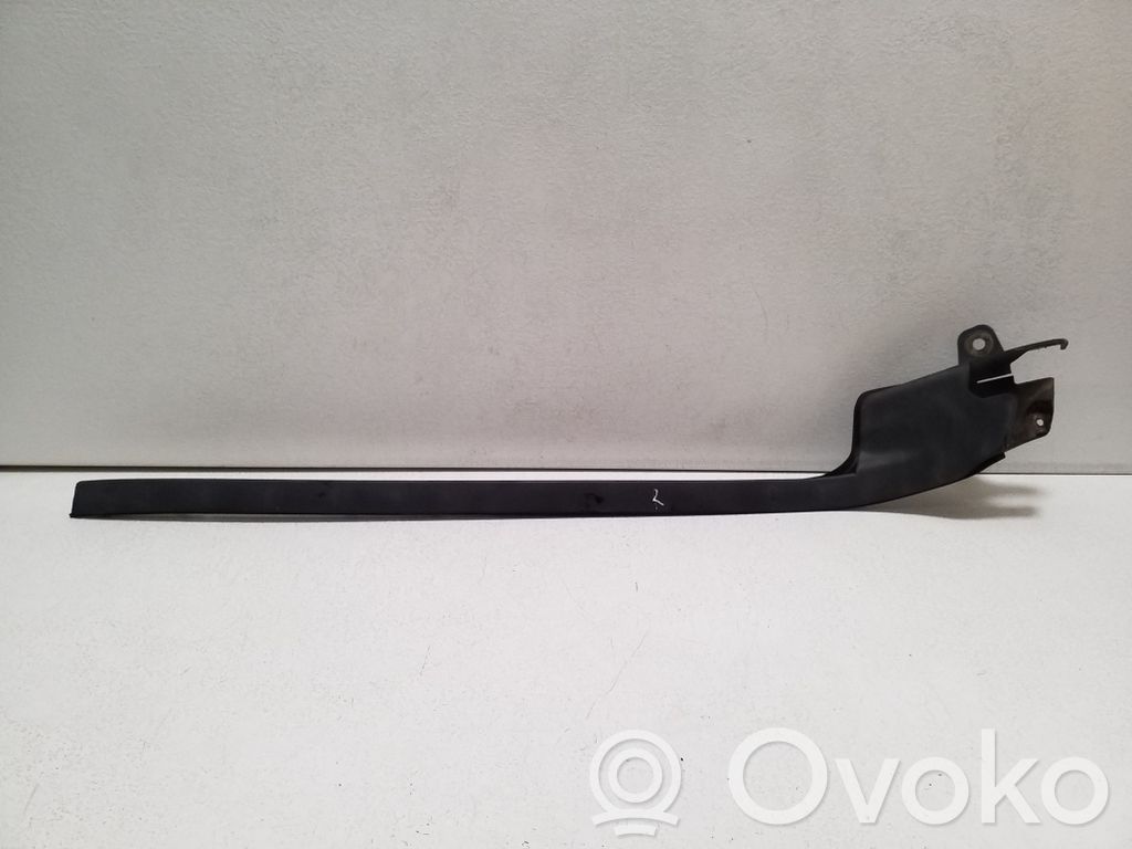 Dodge Nitro Windshield trim 