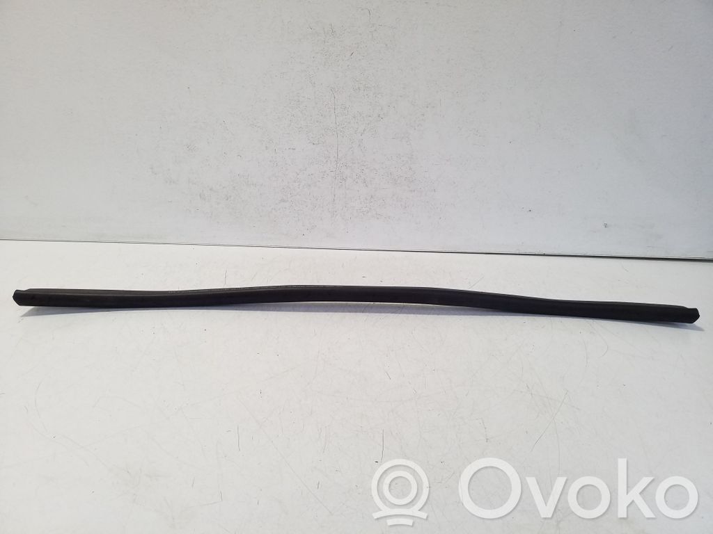 Porsche Cayenne (92A) Cheder compartiment motor 
