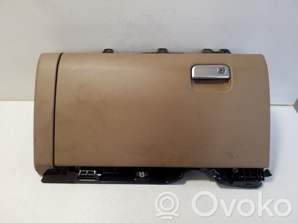 Porsche Cayenne (92A) Juego guantera 