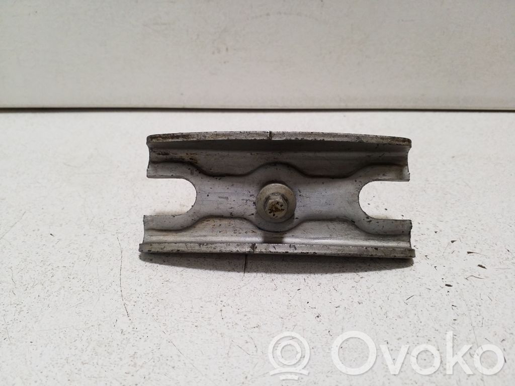 Ford Ranger Abrazadera del inyector de combustible 