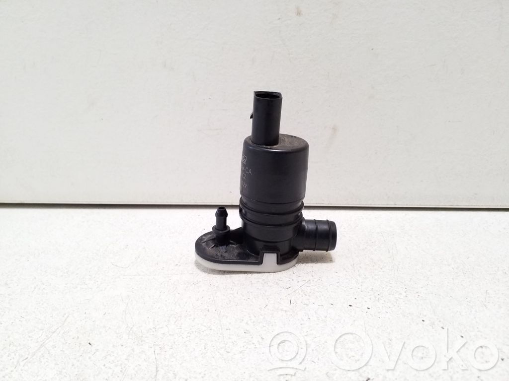 Ford Kuga III Windscreen/windshield washer pump 