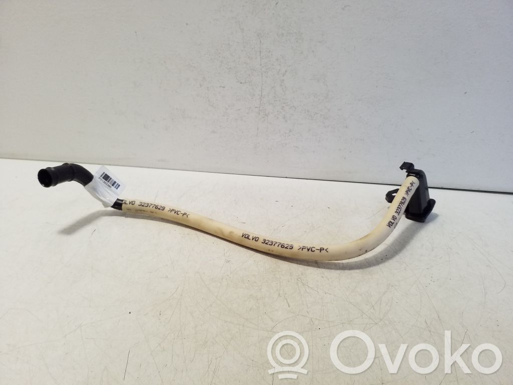 Volvo XC60 Furtun golire apă 