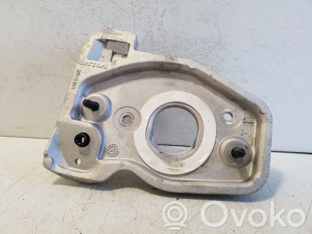 Volvo XC60 Muu moottoritilan osa 