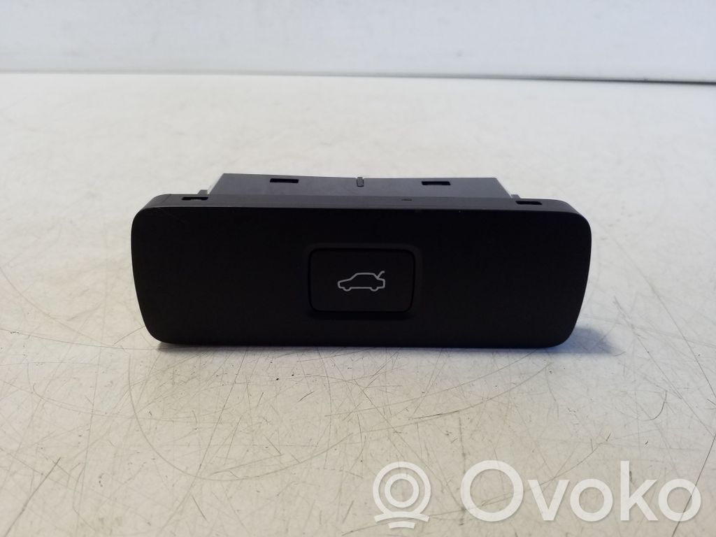 Volvo XC60 Interruptor para abrir la puerta trasera 