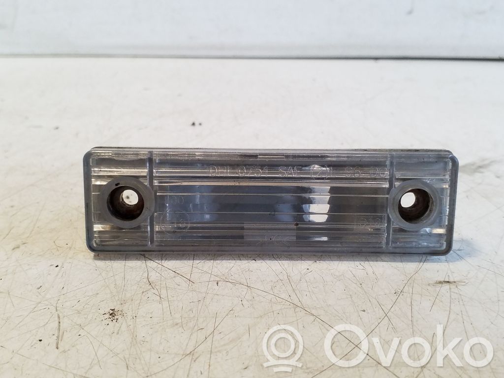 Chevrolet Captiva Éclairage de plaque d'immatriculation 