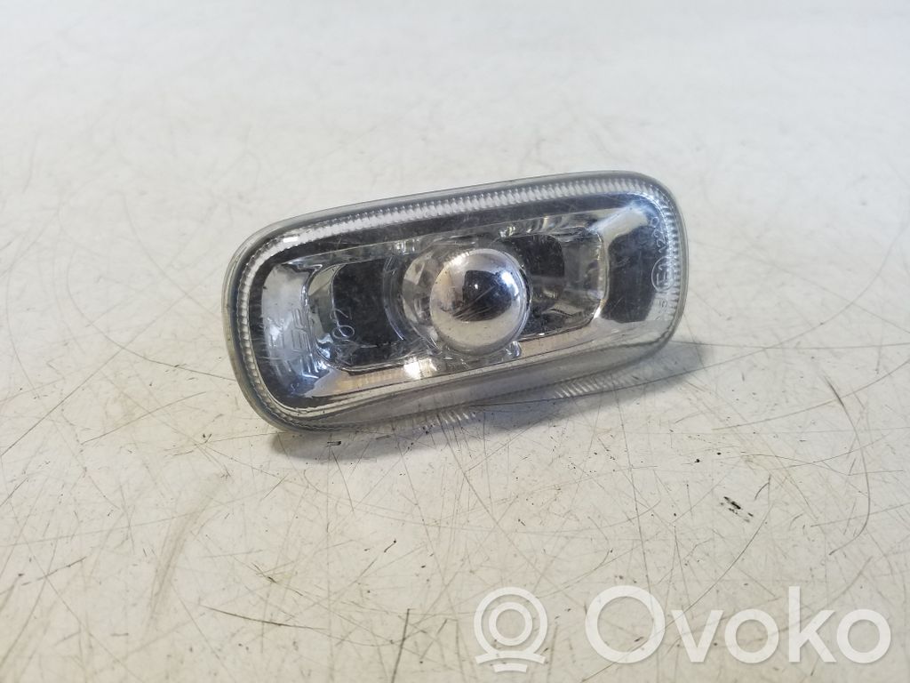 Audi A6 S6 C6 4F Indicatore di direzione del parafango anteriore