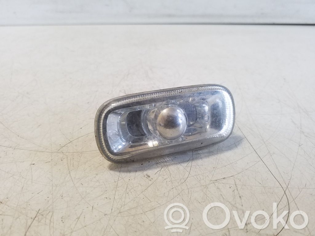 Audi A6 S6 C6 4F Indicatore di direzione del parafango anteriore