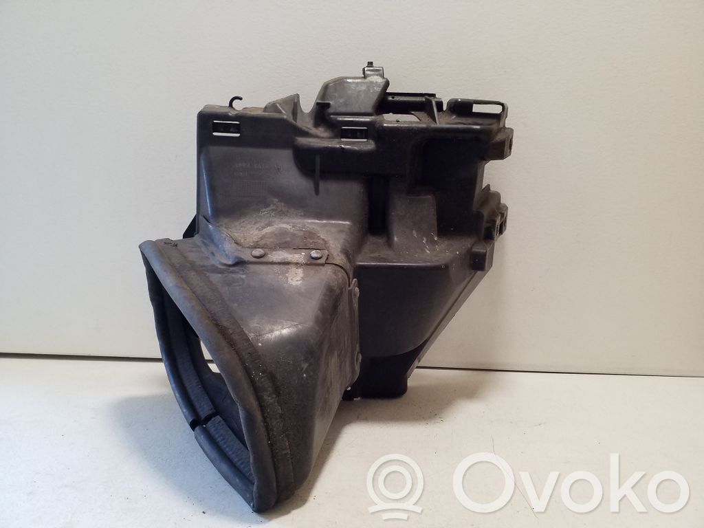 Wlot / Kanał powietrza intercoolera   AW938A107AD