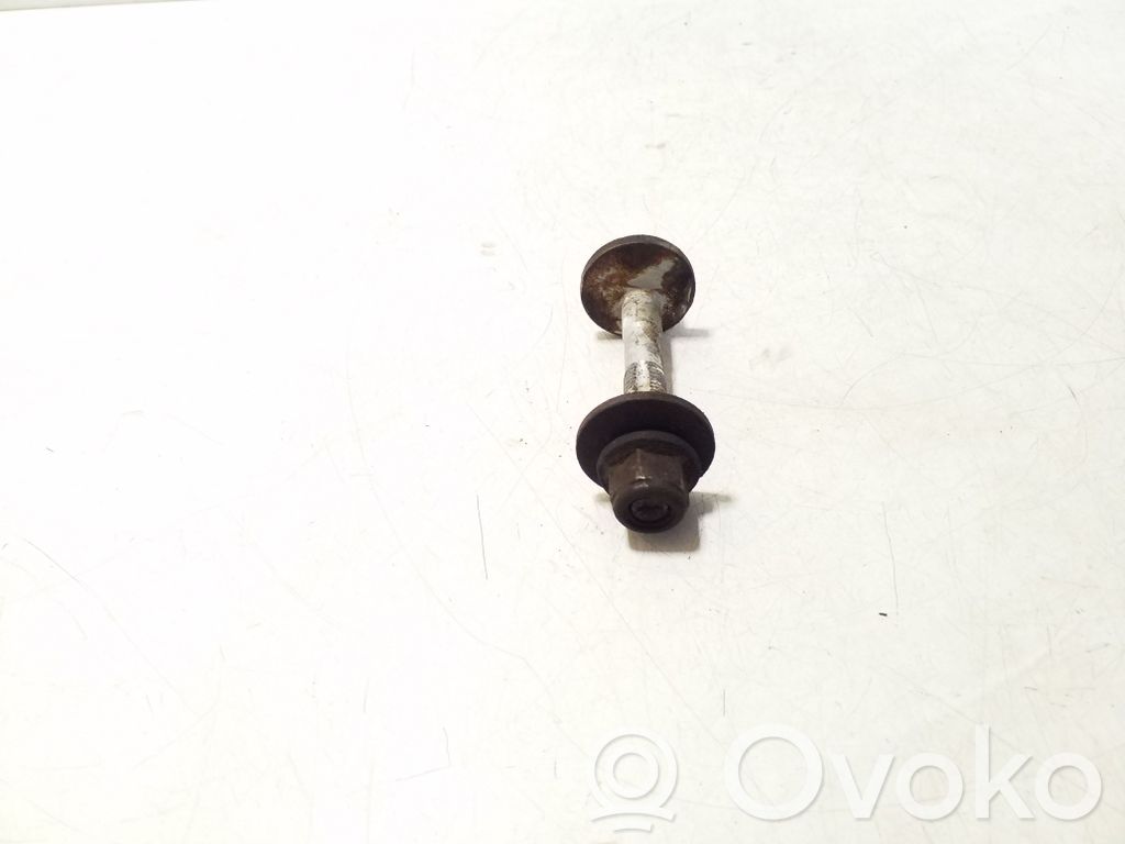 Tornillo de cámara de la suspensión trasera