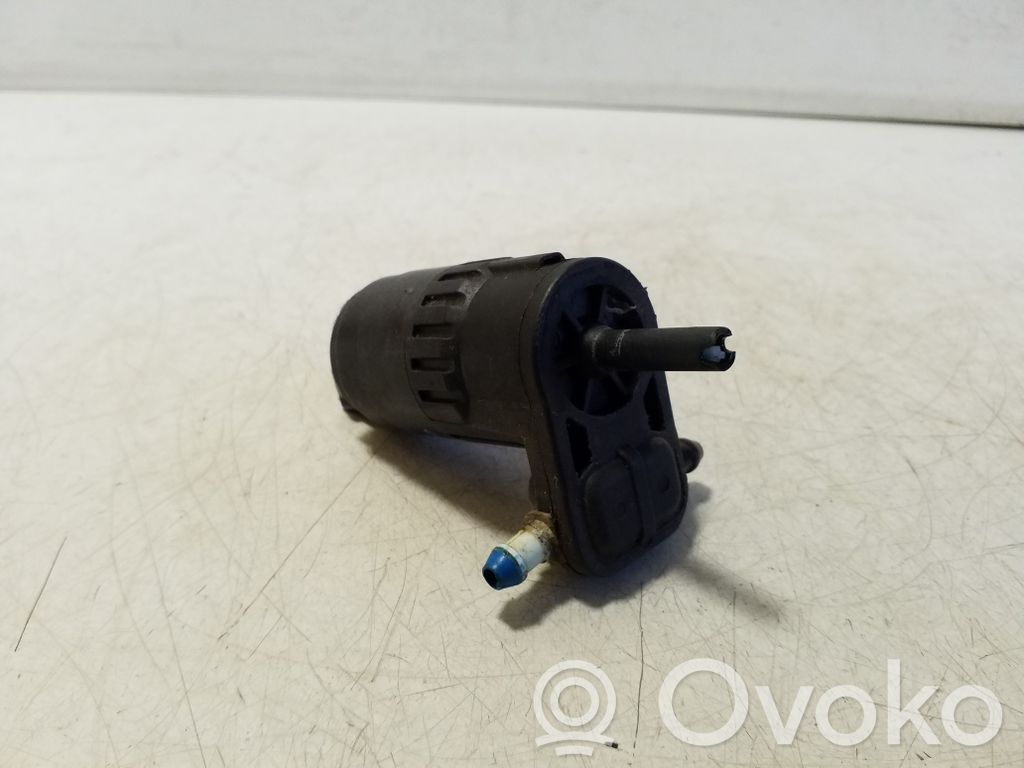 Windscreen/windshield washer pump   D2831