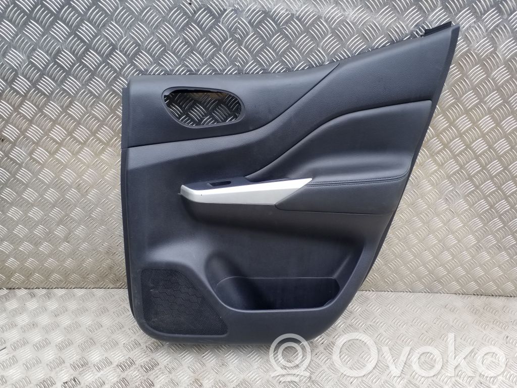 Nissan Navara D23 Garniture panneau de porte arrière