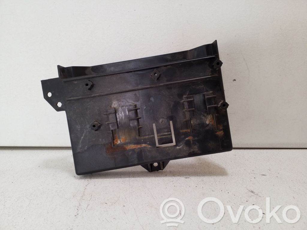 Chevrolet Captiva Engine control unit holder 