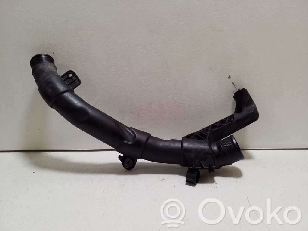 Audi Q3 8U Furtun/conductă intercooler 