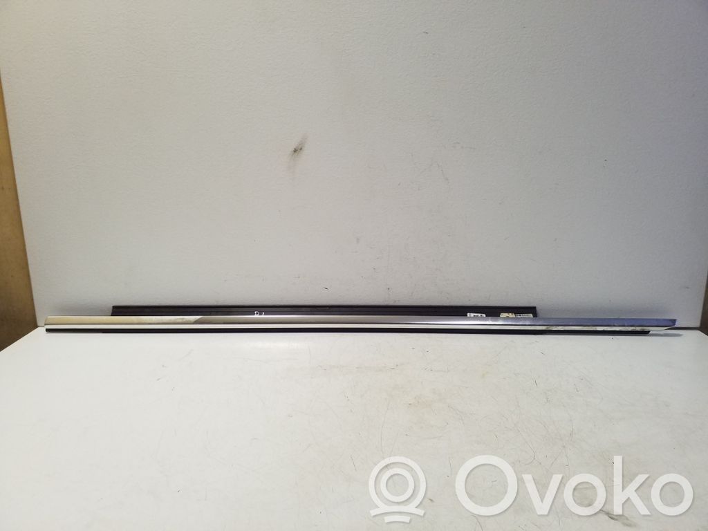 Audi Q3 8U Ornament geam ușă față