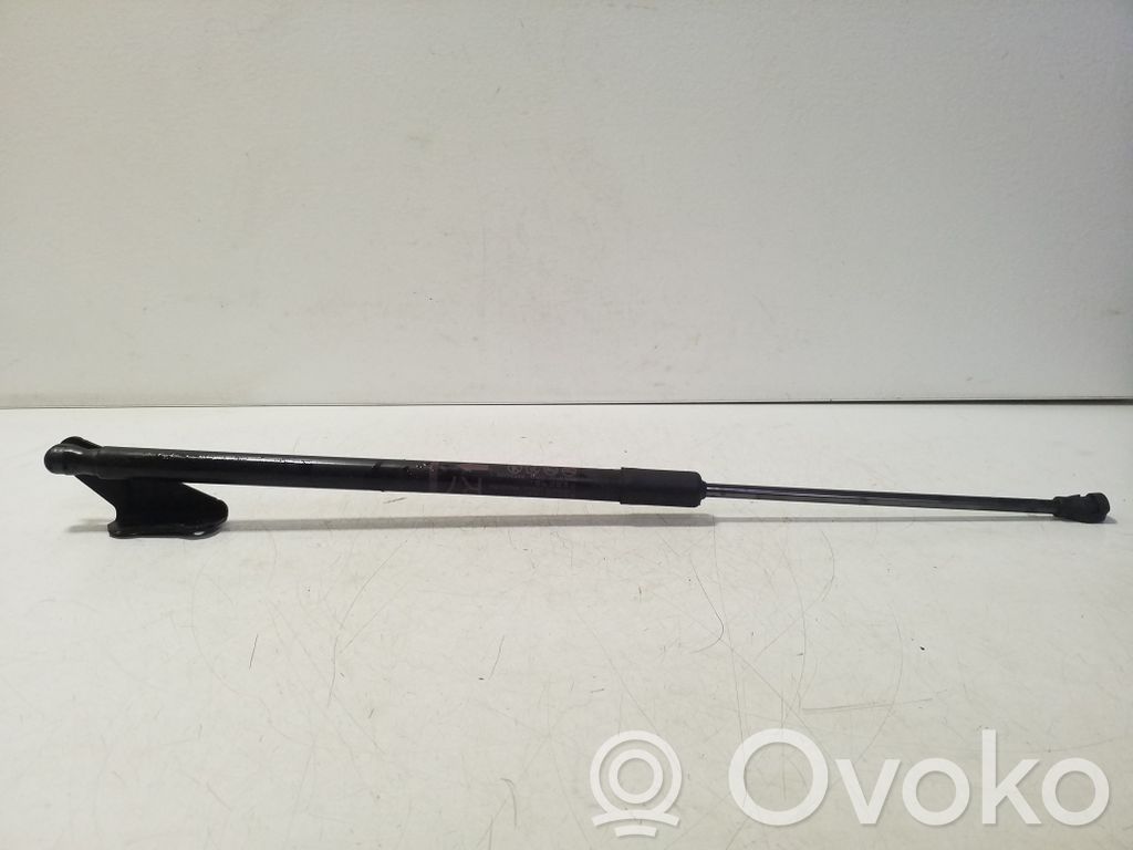Toyota Yaris Cross Tailgate/trunk strut/damper 