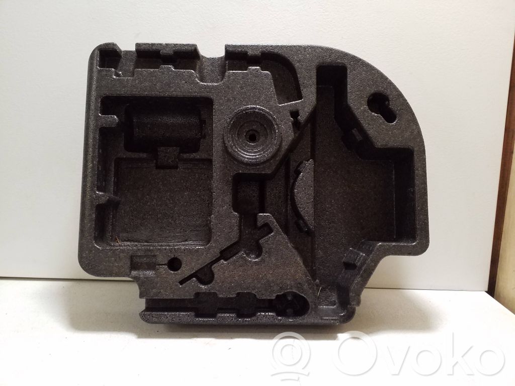 Volvo XC60 Tool box 