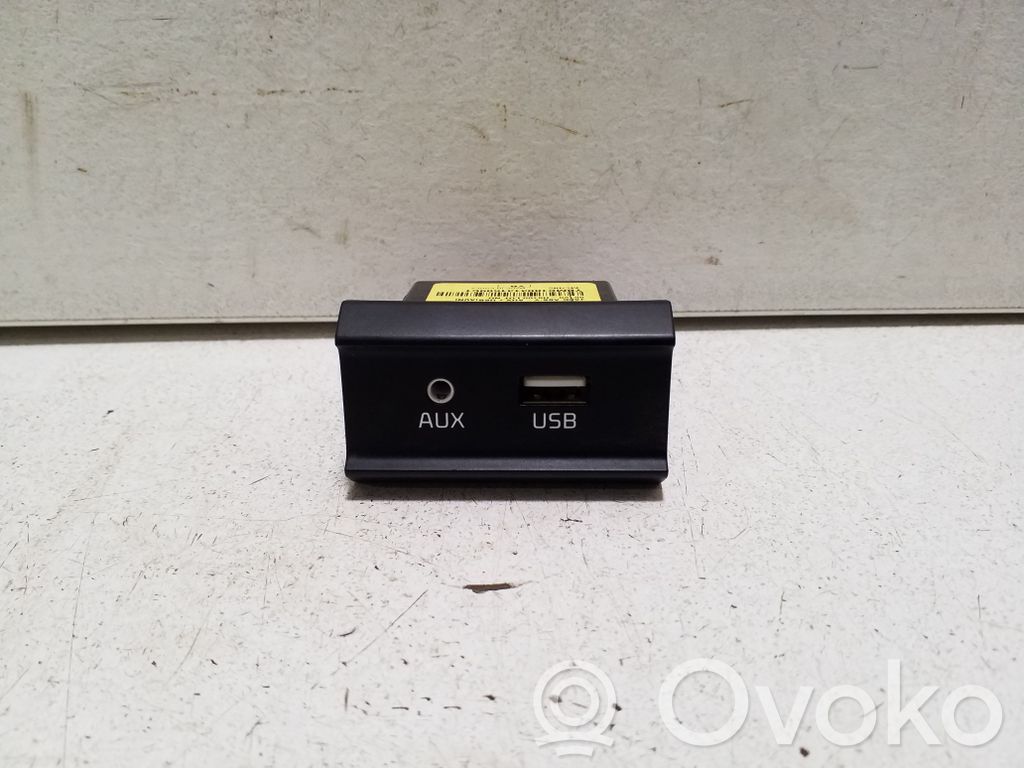 KIA Stonic Connecteur/prise USB 
