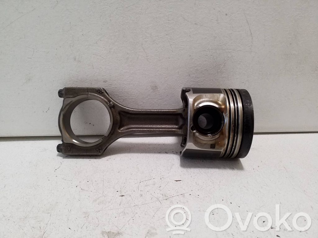 BMW X6 F16 Piston cu bielă 