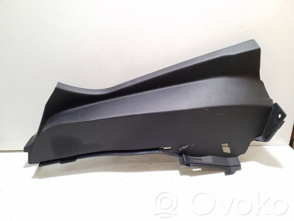 Audi Q3 F3 Moldura inferior lateral del asiento trasero 