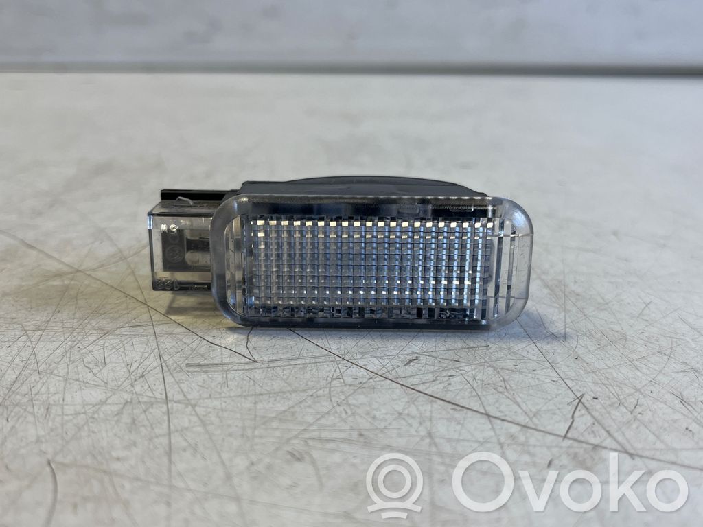 Audi Q3 F3 Luce vano portaoggetti 