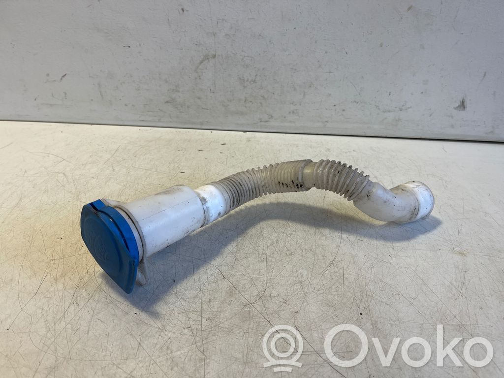 Audi Q3 F3 Einfüllschlauch Waschwasserbehälter 