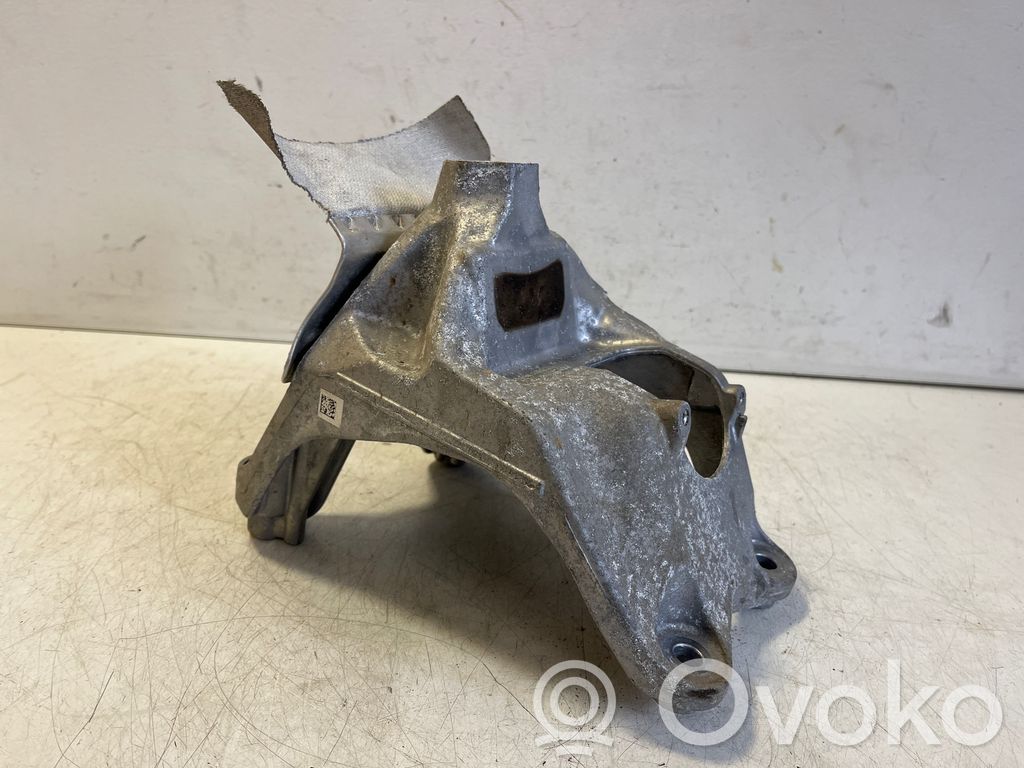 Engine mounting bracket   4M0199308CE