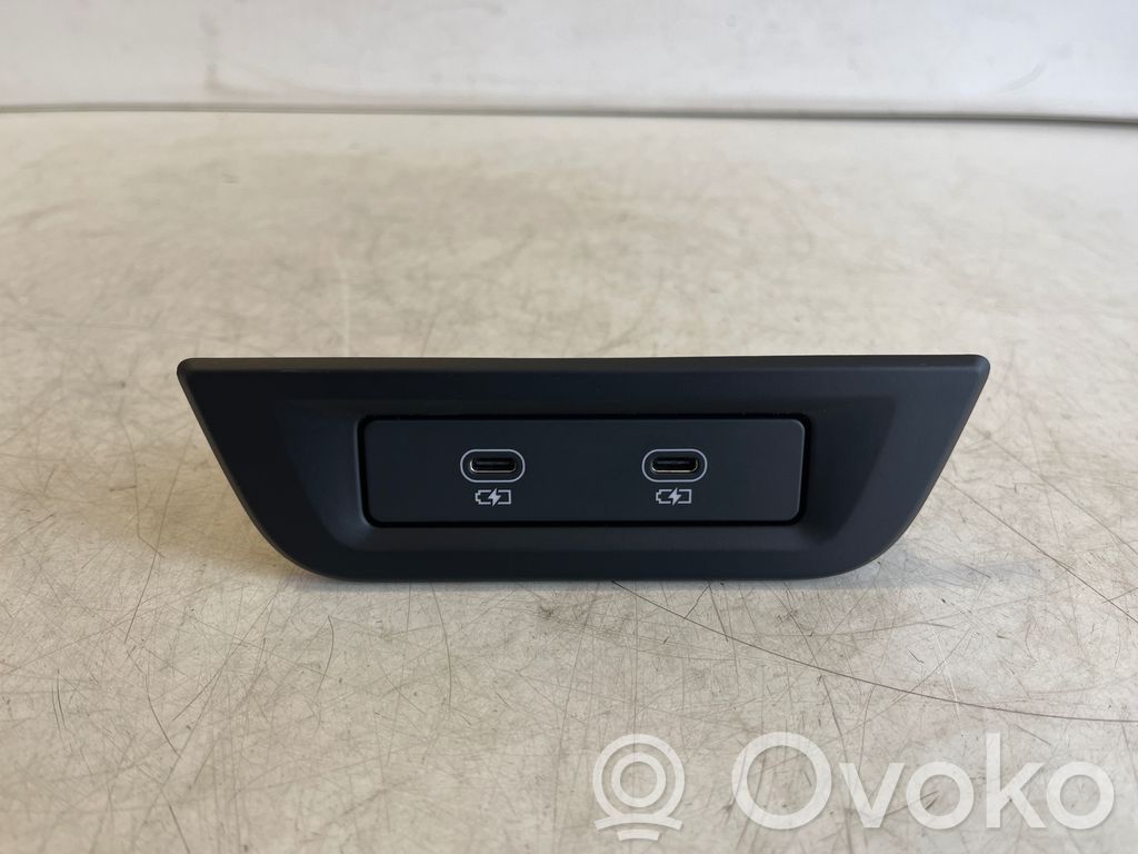 Porsche Taycan 9J1 USB socket connector 