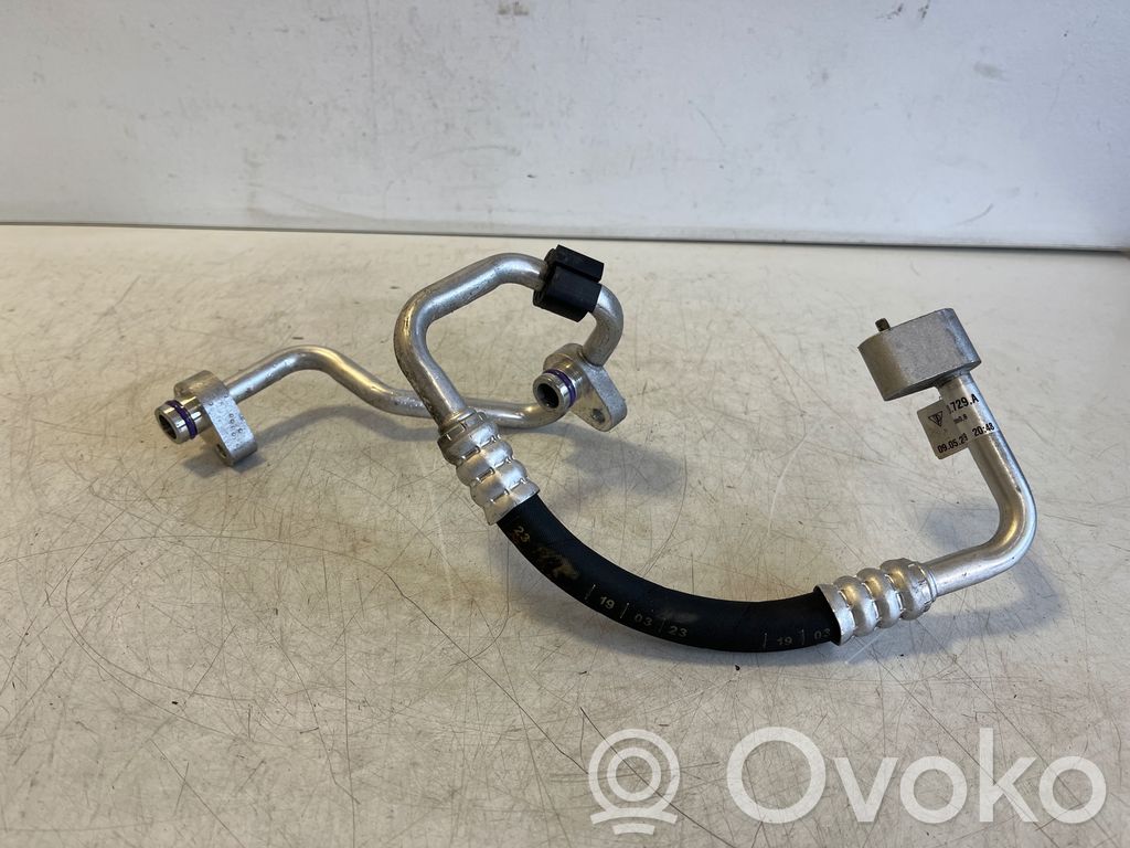 Porsche Taycan 9J1 Ilmastointilaitteen putki (A/C) 