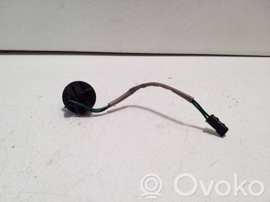 Chevrolet Orlando Cubierta del soporte de la lámpara de la luz trasera 