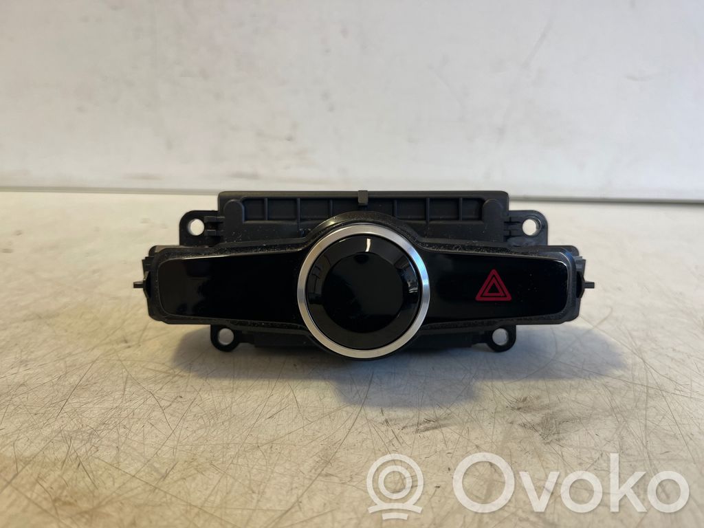 Polestar 2 Hazard light switch 