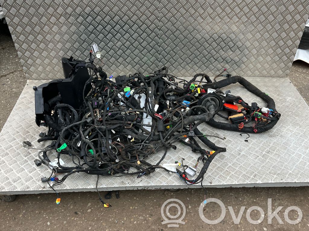 Otros cableados   4M1974000C,4M1974029L,4M1974143