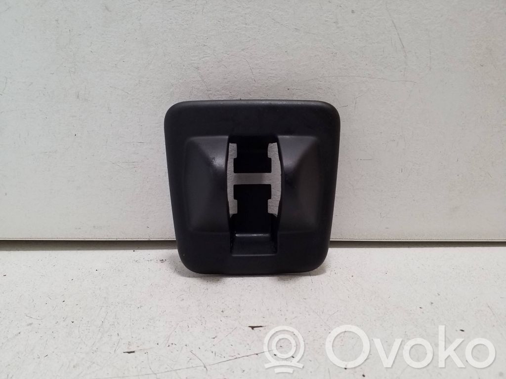 Otros repuestos del interior   4M0883687B
