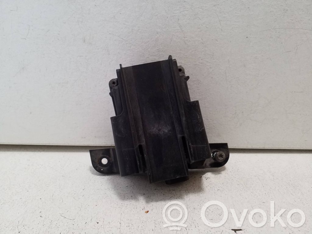 Sonstige Steuergeräte / Module   102014700B