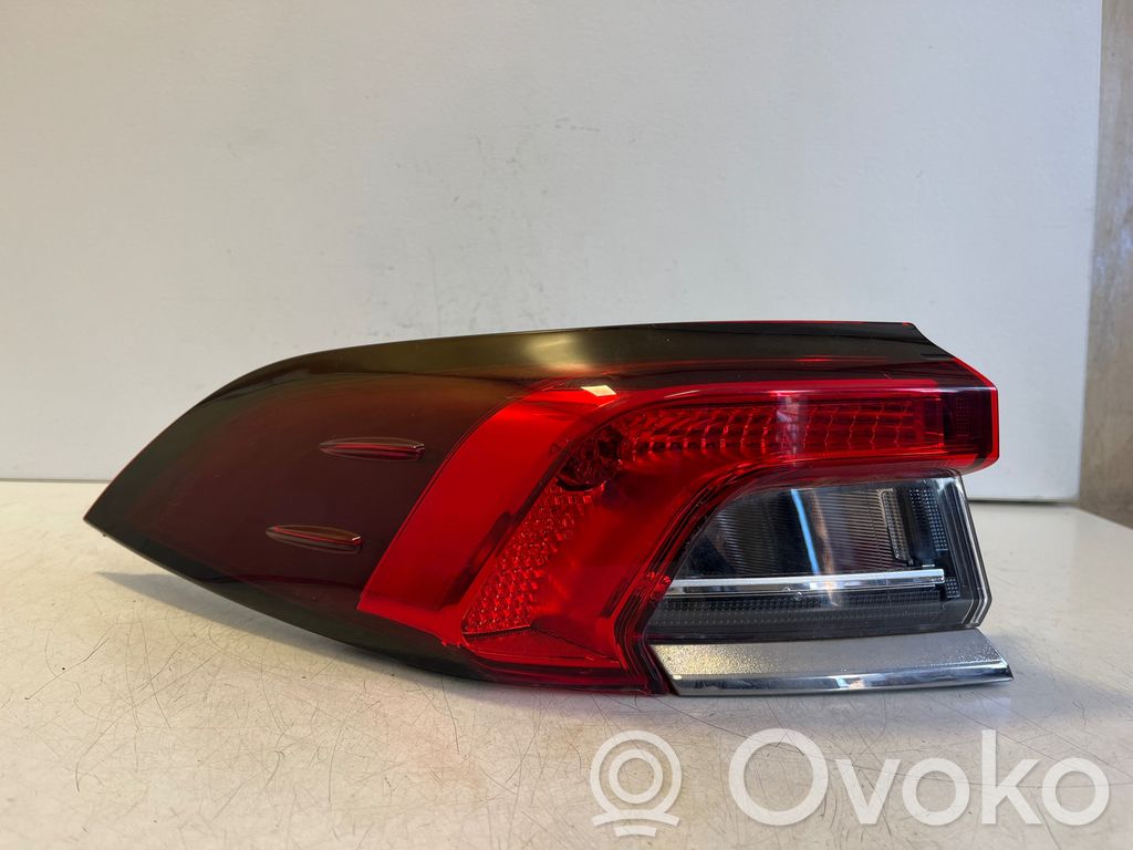 Toyota Corolla E210 E21 Luz trasera/de freno 