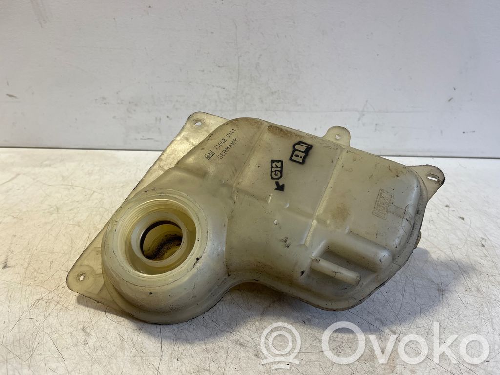 Volkswagen PASSAT B5.5 Jäähdytysnesteen paisuntasäiliö 