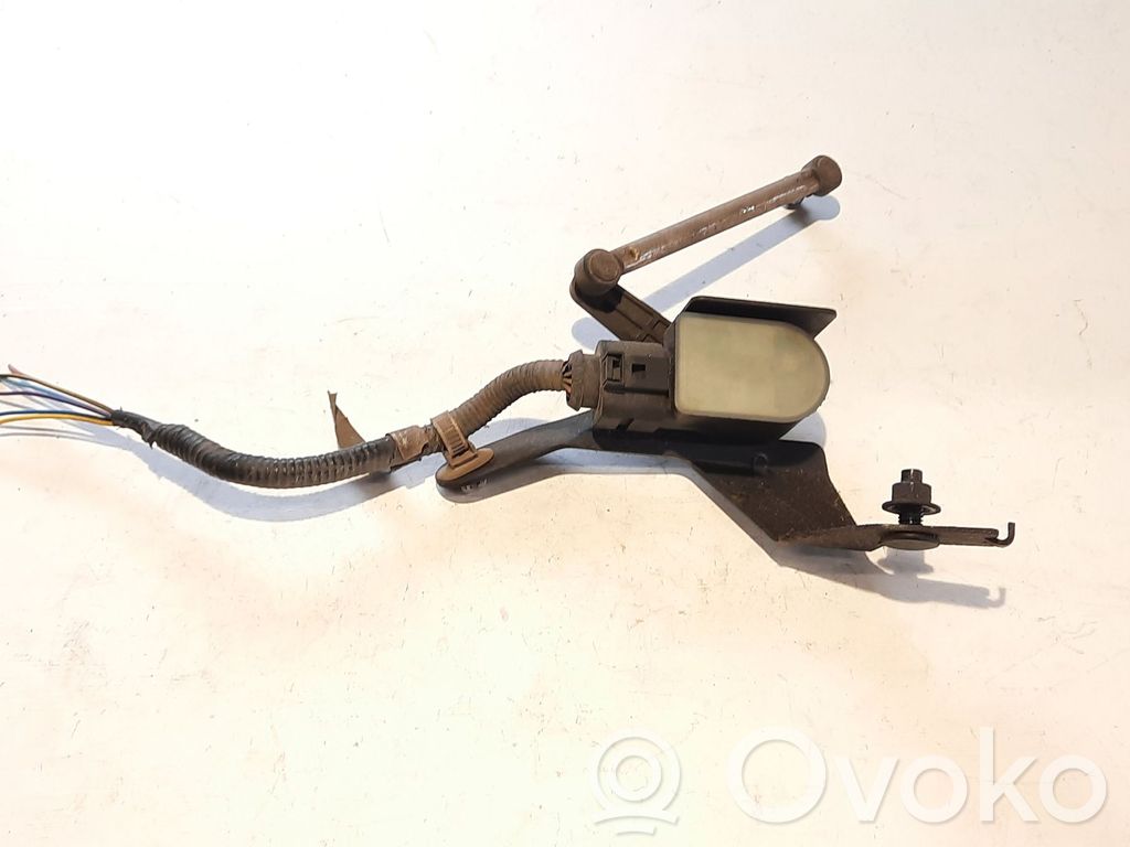 Infiniti Q70 Y51 Rear air suspension level height sensor 