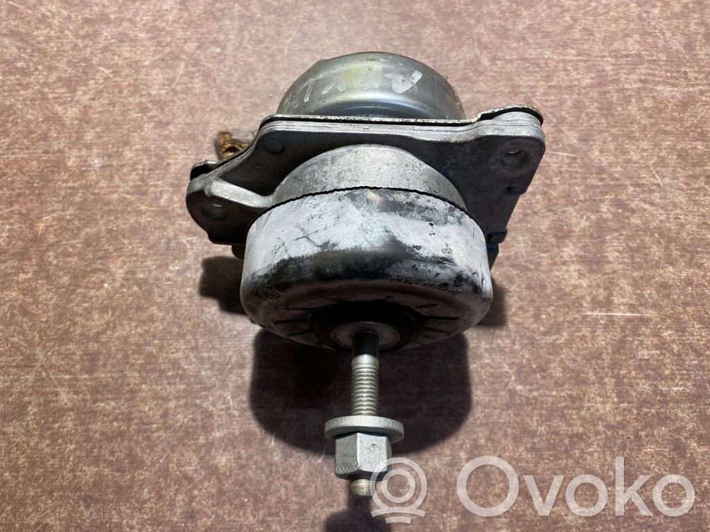 Ford Mustang VI Engine mount bracket 