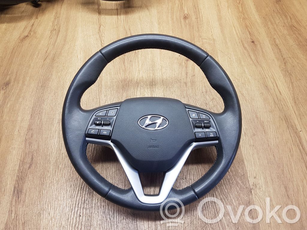 Hyundai Tucson TL Ohjauspyörä 