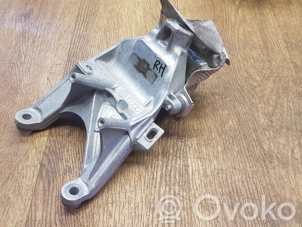 Audi Q5 SQ5 FY Engine mounting bracket 