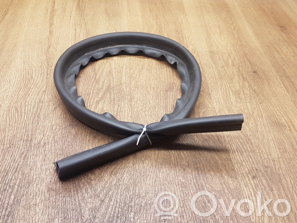 Porsche Macan (95B) Engine compartment rubber 