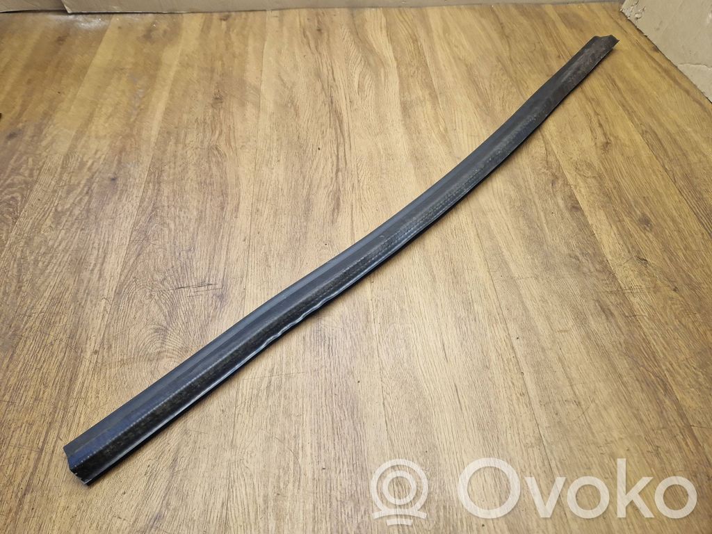 Porsche Macan (95B) Engine compartment rubber 
